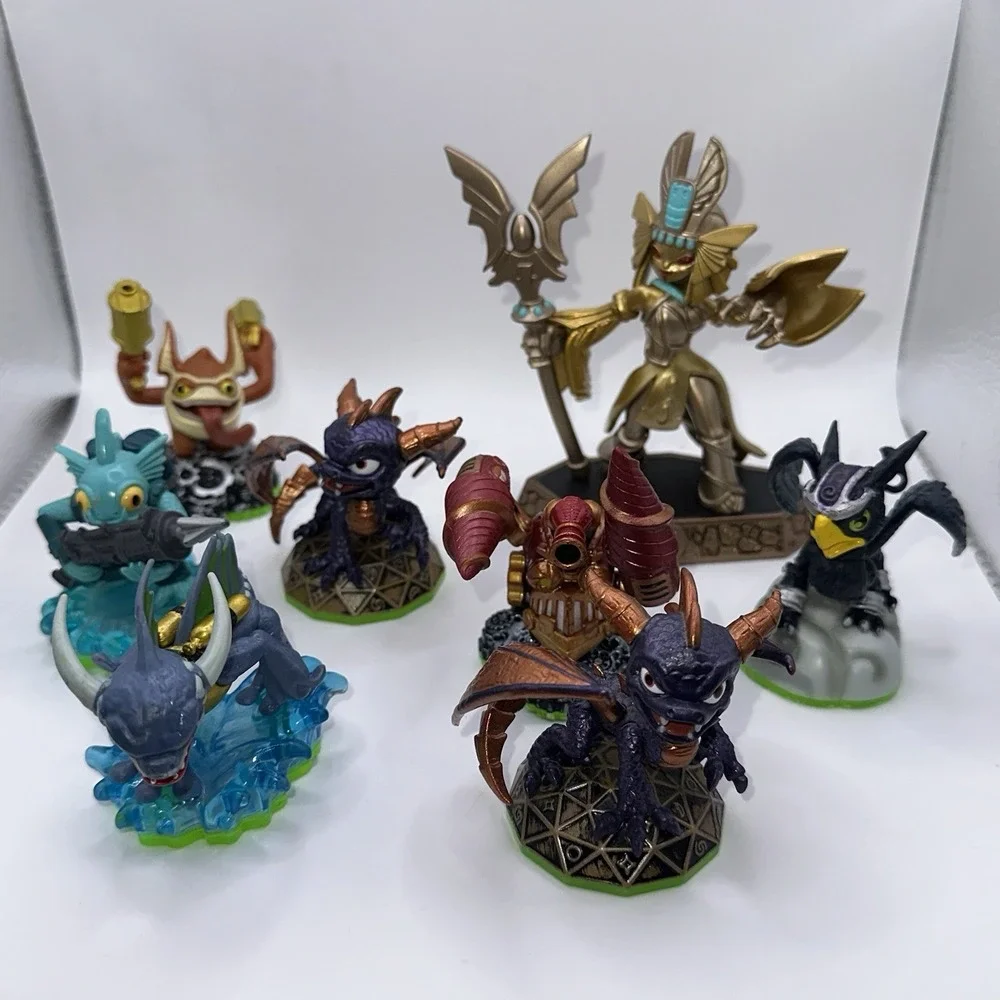 Golden Queen Spyro Activision Skylanders Figures Lot 8 Mixed Colors Good